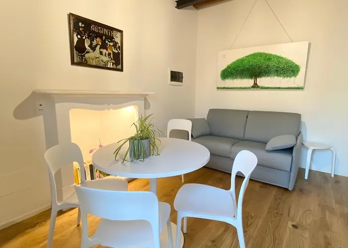 Bright Elegance - Motta Appartamento