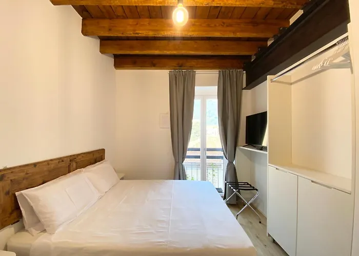 Bright Elegance - Motta Appartamento