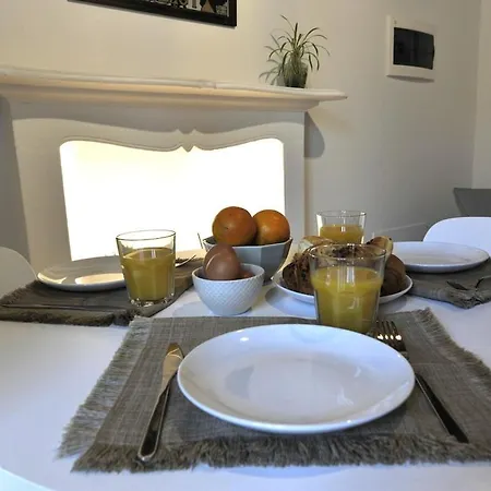 Bright Elegance - Motta Apartamento Como
